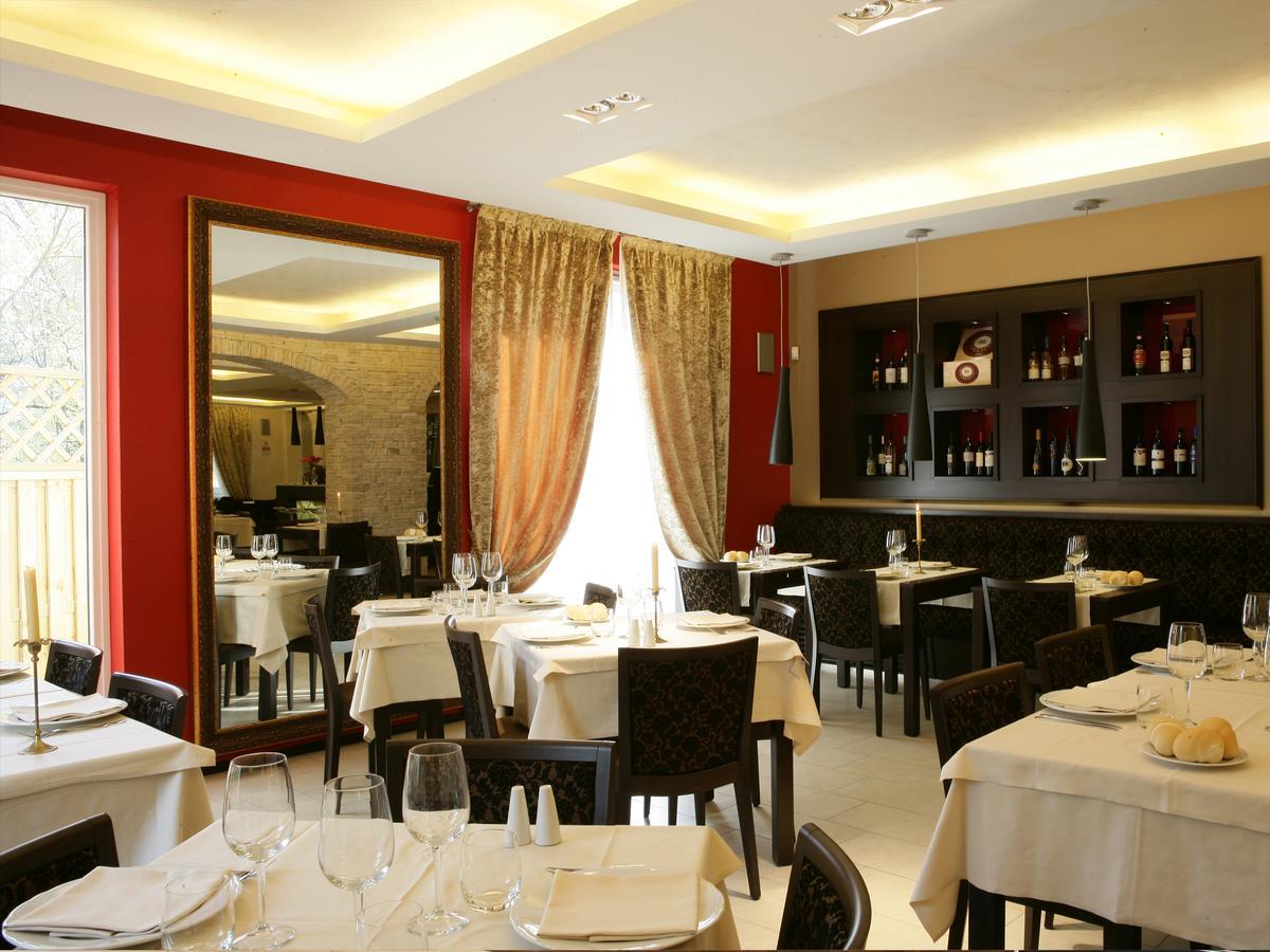 Albergo Ristorante Marcheno Buitenkant foto
